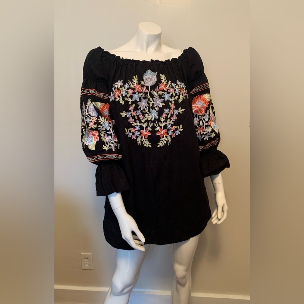 Free People  off shoulder peasant dress black  sz small